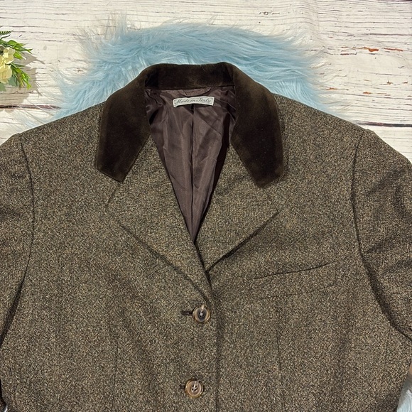 Vintage Burberry Burberry's Wool Velvet Collared Blazer - Picture 10 of 10